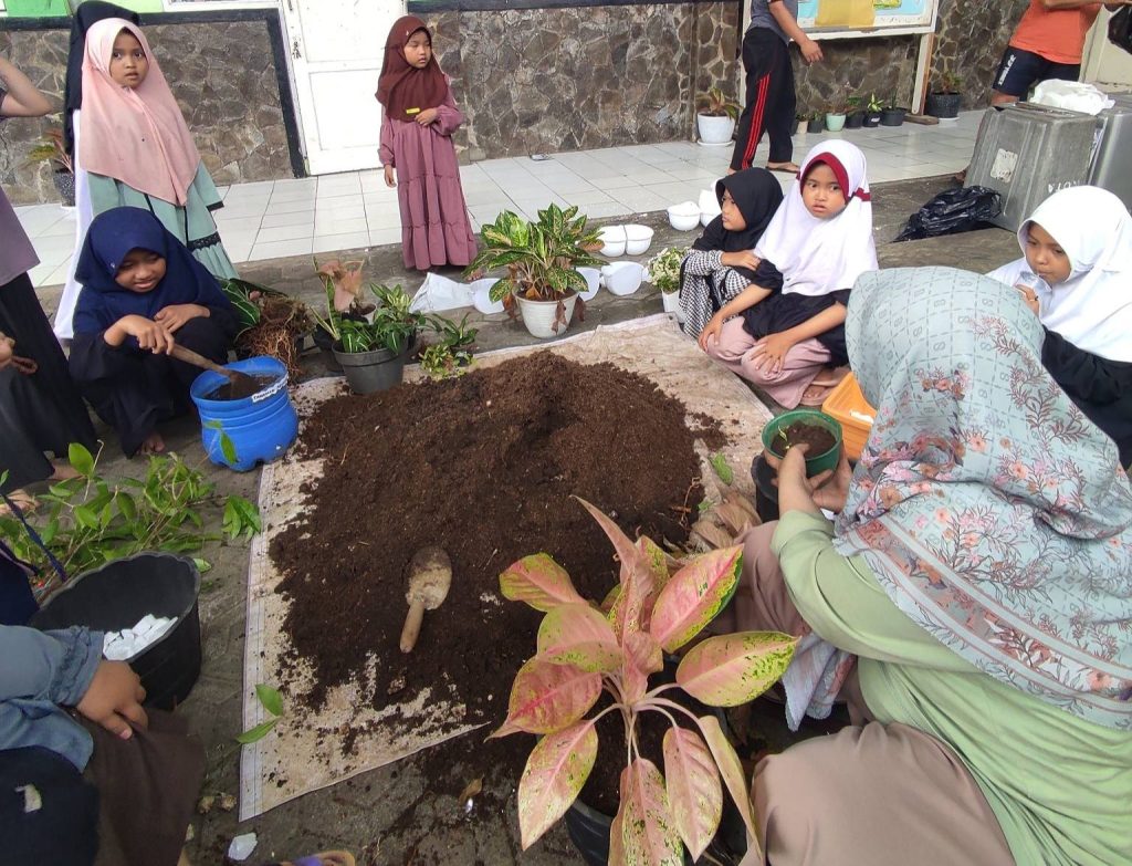 Kegiatan Ekoteologi 558856547 25198545026422090 8974831525340441848 n
